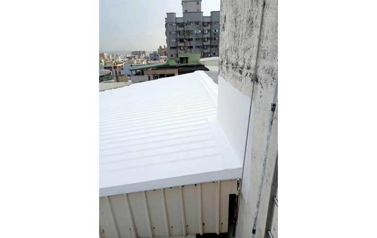 彰化員林鐵皮屋頂使用防水漆塗料